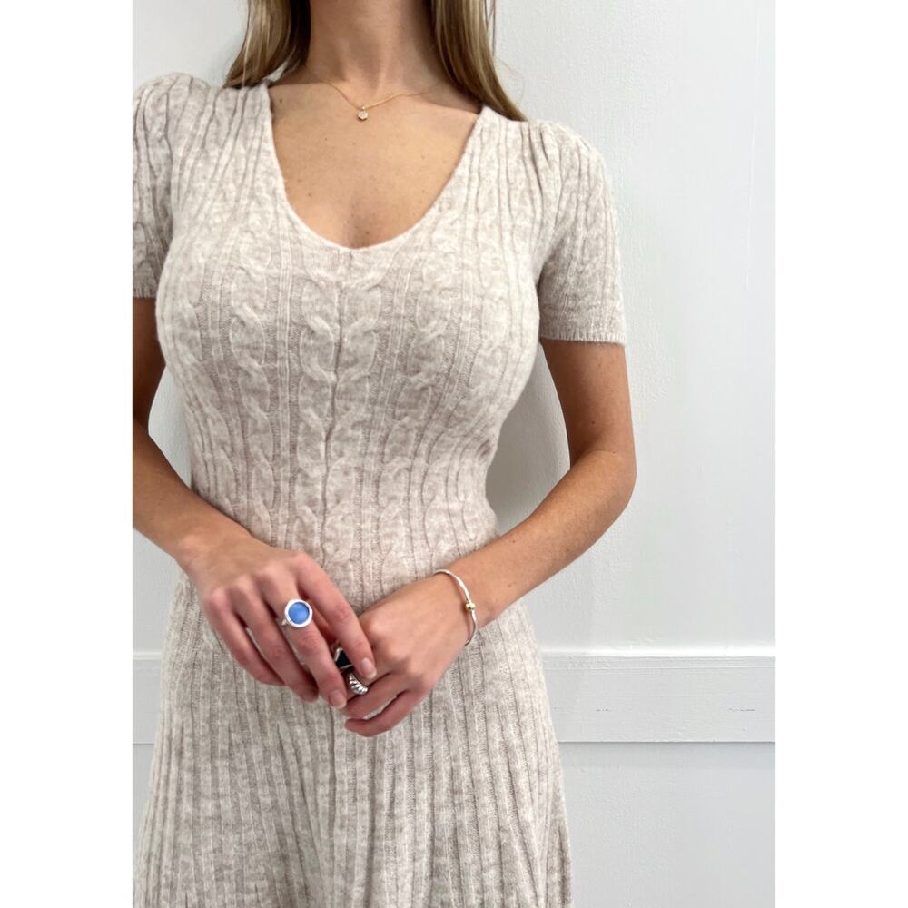 Altar’d State Sz L Knit Maxi Dress Oatmeal Beige Cable Knit Pleated Cap Sleeve - Picture 4 of 10